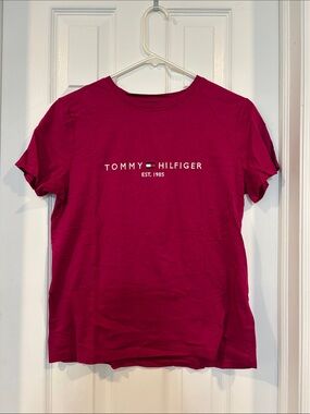 Tommy Hilfiger Crewneck Tee in Berry